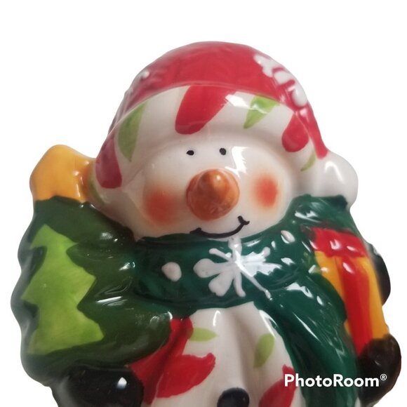 Snowman Salt and Pepper Shakers Ceramic with Stoppers and Box New - Picture 9 of 10